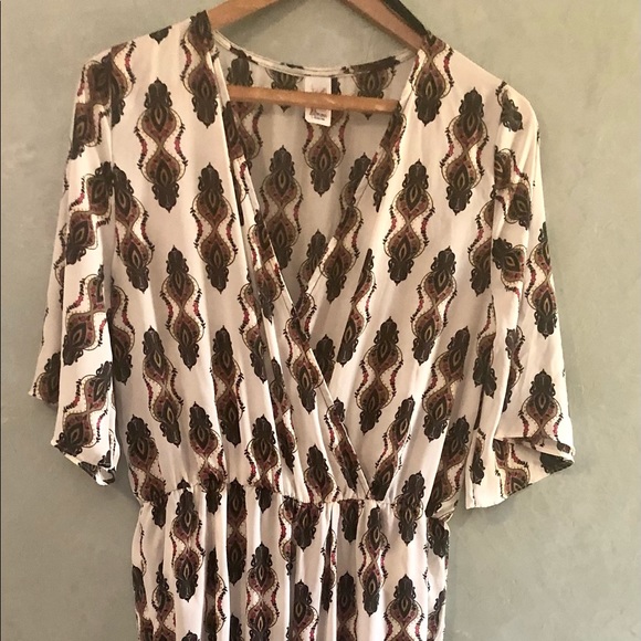 Elegant Jumpsuit - Picture 3 of 3